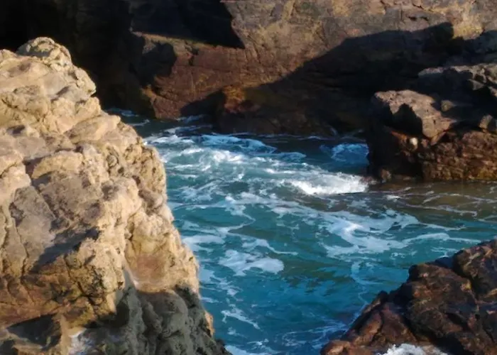 Vue Sur * 莱萨布勒-多洛讷